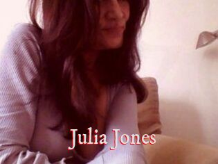 Julia_Jones