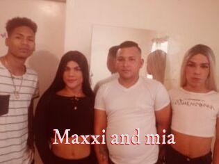 Maxxi_and_mia