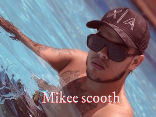 Mikee_scooth