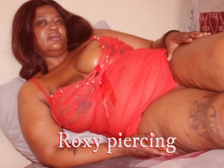 Roxy_piercing